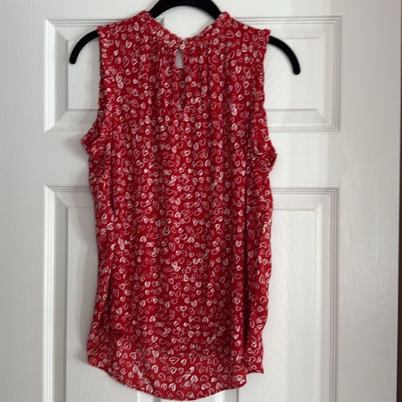 LOFT Heart Ruffle Top - Picture 6 of 6